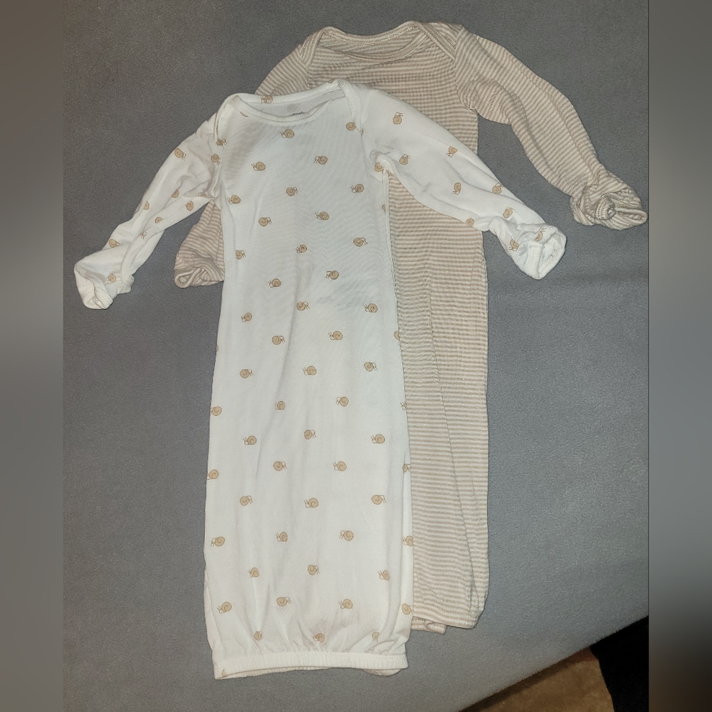 NWOT Carter's White and Tan Newborn Baby Gown Set Boy Or Girl